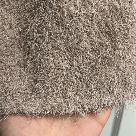 TAUPE HAIRY GLITTER CROP TOP - Picture 2 of 4